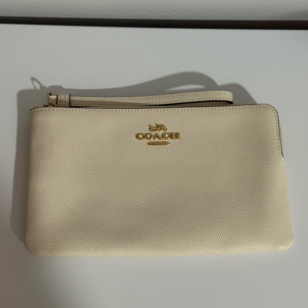 COACH Chalk Double Zip Lyla Purse/Wristlet Set with Bear Charm - Picture 16 of 16